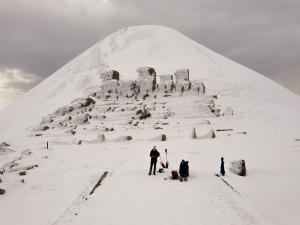 Dünya harikası Nemrut Dağının eşsiz güzelliği havadan görüntülendi