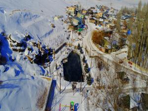 Erzurumdaki gizemli göl eksi 35i gördü, yine donmadı