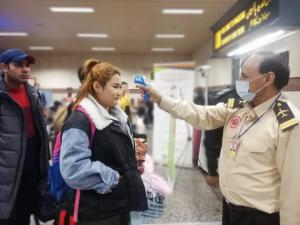  Pakistan'dan, Çinden gelen yolculara virüs taraması