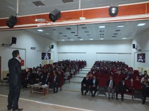 Pasinler'de madde bağımlılığı semineri