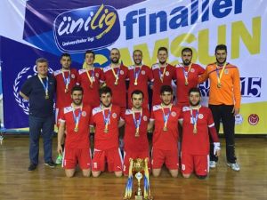  Erkek Hentbol takımı Türkiye birincisi oldu. 