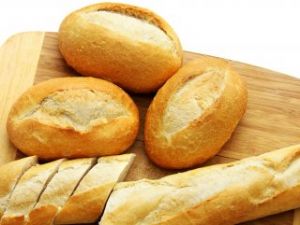 Her gün ortalama 5 milyon tane ekmek çöpe atılıyor