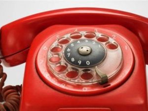 Ev telefonu tarih oluyor
