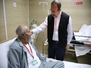 Kabe'de yaralananlar ambulans uçakla getirilecek