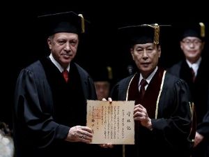 Cumhurbaşkanı Erdoğan'a fahri doktora unvanı verildi