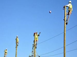 Erzurum'da elektrik işçilerine voleybollu eğitim
