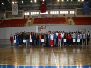 BASKETBOL YARI FİNALLERİ BAŞLADI