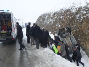  HASTA ZİYARETİNE GİDERKEN KAZA YAPTILAR