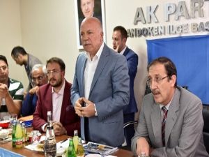 Sekmen, AK Parti Palandöken İlçe Teşkilatı'yla bir araya geldi