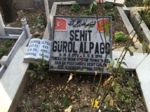 Şehit annesinin vasiyetine Büyükşehir Belediyesi'nden mezarlık ayıbı