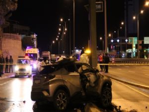 Atatürk Havalimanı yolunda feci kaza: 2 ölü, 2 yaralı