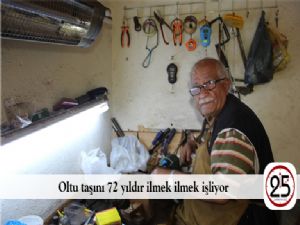   Oltu taşını 72 yıldır ilmek ilmek işliyor