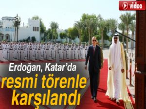 Erdoğan, Katar'da resmi törenle karşılandı