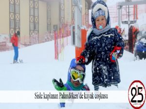   Sisle kaplanan Palandöken'de kayak coşkusu 