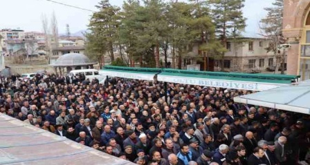 95 yaşındaki gazi annesi son yolculuğuna uğurlandı