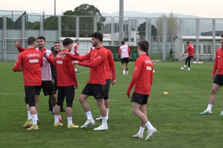 A Milli Futbol Takımı, Hırvatistan maçının hazırlıklarını Bursa'da sürdürdü