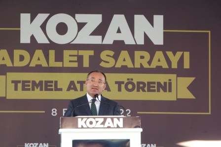 Adalet Bakanı Bozdağ: 'Değil 81 baro herkes imza atsa, kanuna aykırı davranmamı kimse bekleyemez'