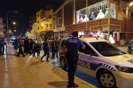 Adana'da düğünde silahlı ve bıçaklı kavga: 2 yaralı