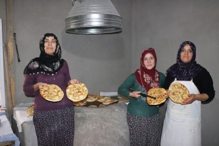  Aile ekonomisine katkı için başladı siparişlere yetişemiyor