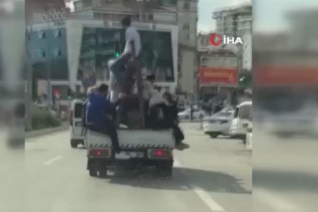 Ankara'da trafikte tehlikeli anlar kamerada