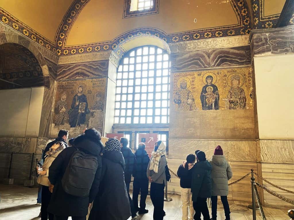 Ayasofya Kebir Camii Şerifi’nde yeni düzenleme: Girişler ayrıldı, turistler ücret ödemeye başladı