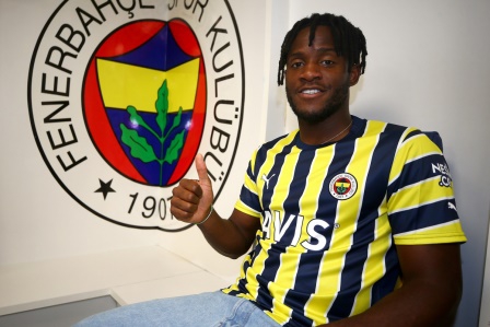 Batshuayi, resmen Fenerbahçe'de