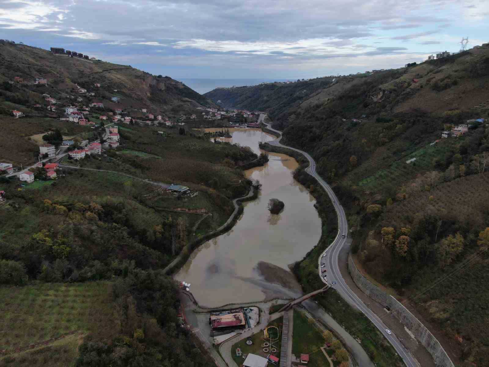 Çamur deryasına dönen Sera Gölü, ‘Çökeltim havuzu’ ile doğal haline kavuşacak