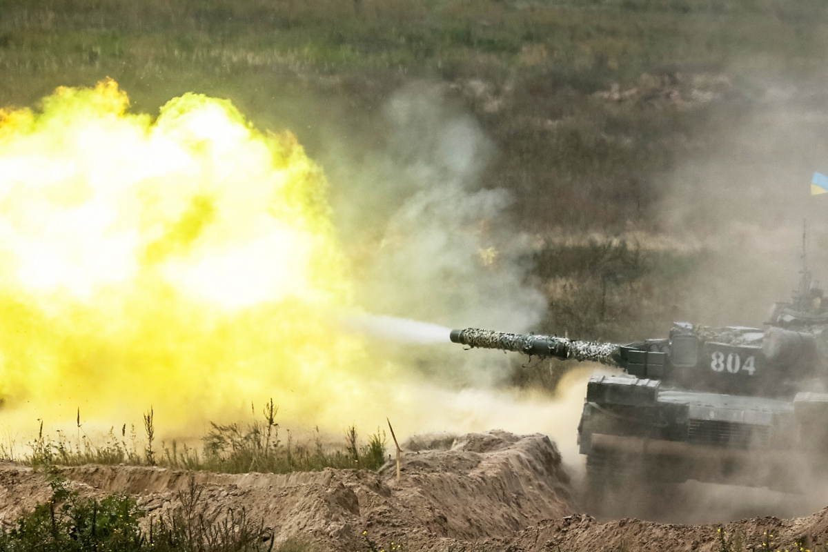 Çekya, Ukrayna'nın hasar gören tank ve zırhlı araçlarını onaracak