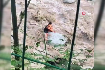 Çin'i sel vurdu: 4 ölü, 9 yaralı