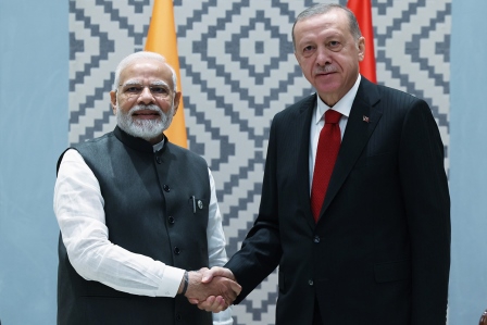 Cumhurbaşkanı Erdoğan, Hindistan Başbakanı Modi ile görüştü