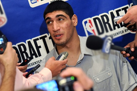 Cumhurbaşkanı'nın fotoğrafıyla hakaret içerikli paylaşım yapan Enes Kanter'e 4 yıla kadar hapis talebi