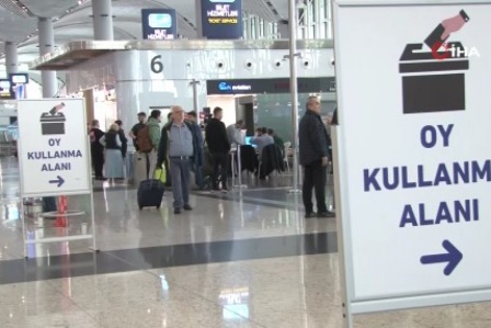 Cumhurbaşkanlığı seçiminin ikinci turunda İstanbul Havalimanı'nda oy verme işlemi başladı