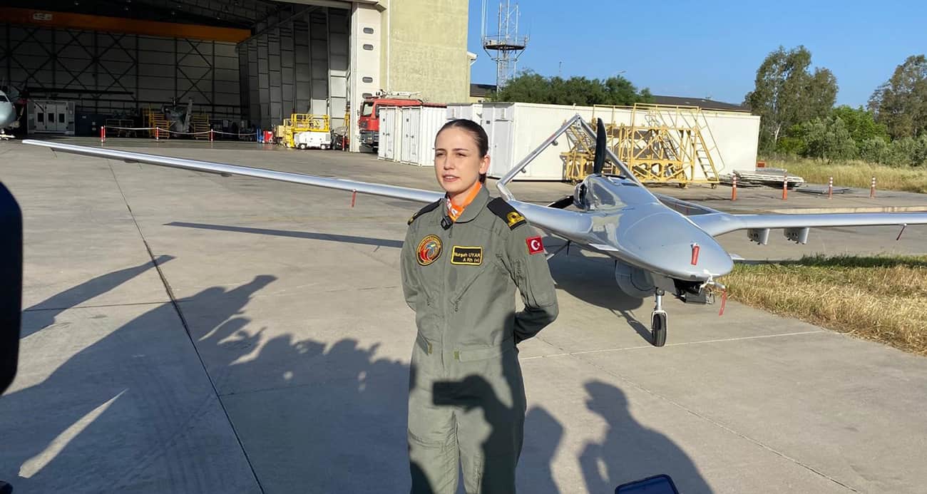 Deniz Kuvvetleri bünyesinde tek kadın İHA pilotu hem mavi vatanı hem de gök vatanı koruyor