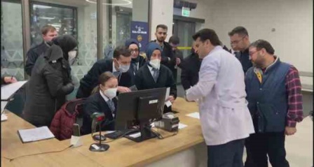 Depremde yaralanan 11 kişi Başakşehir Çam ve Sakura Şehir Hastanesine getirildi