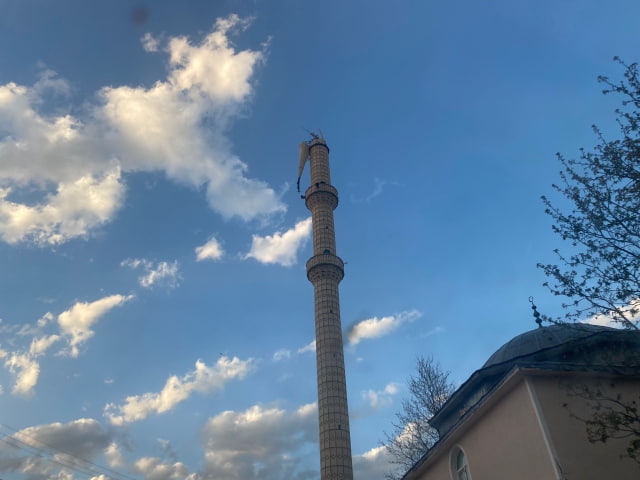 Depremin merkez üssü Sulusaray’da cami minaresi yıkıldı