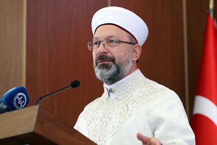 Diyanet İşleri Başkanı Erbaş'tan Mehmetçiğe destek mesajı