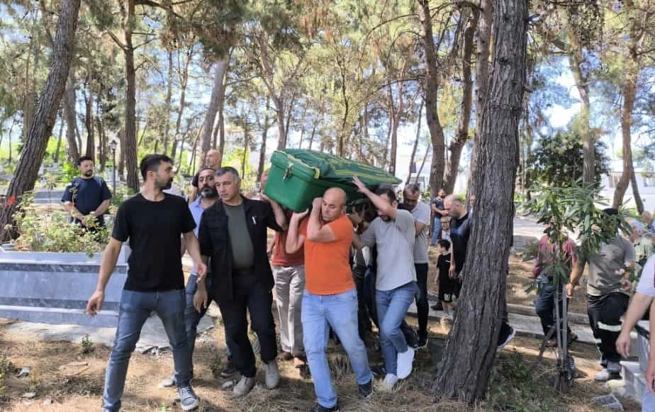 Doğum esnasında 25 yaşındaki kadın vefat etti, evladı yaşama tutundu