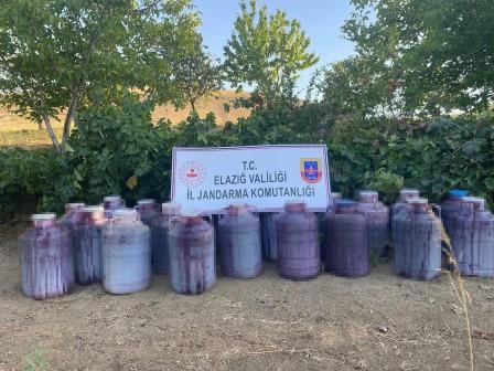  Elazığ’da 2 ton kaçak şarap ele geçirildi