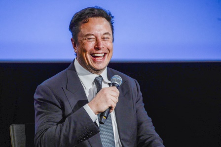 Elon Musk: 'Twitter'ın gelirinde büyük düşüş oldu'