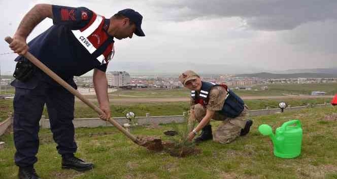 Erzurum'da ‘Fidan Dikimi ve Çevre Temizliği' etkinliği düzenlendi