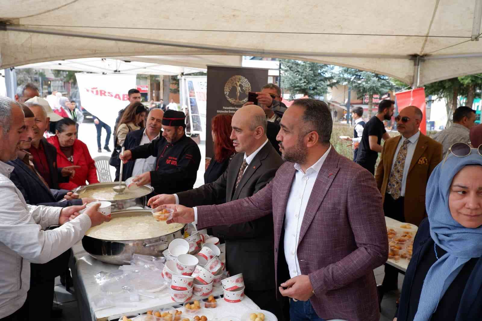 Erzurum’da yöresel tatlar ilgi gördü