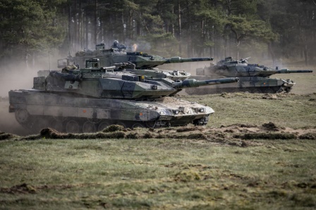 Estonya Savunma Bakanlığı: 'B sınıfı ehliyeti olanların tank kullanmalarına izin verilsin'