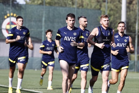 Fenerbahçe, Slovacko maçının hazırlıklarına başladı