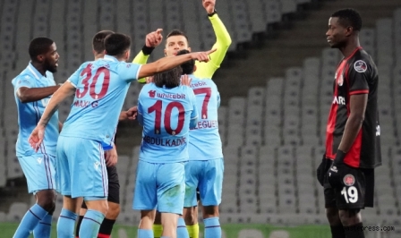 Fırtına Karagümrük'te dindi! Trabzon'a şok