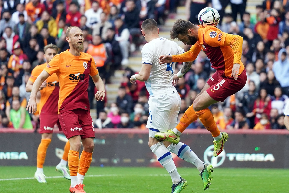 Galatasaray kaybetti! Dostluk kazandı