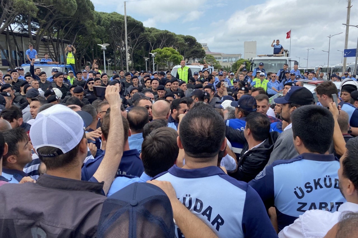 İBB, Üsküdar'da otopark alanını farklı proje için boşalttı, gerginlik yaşandı