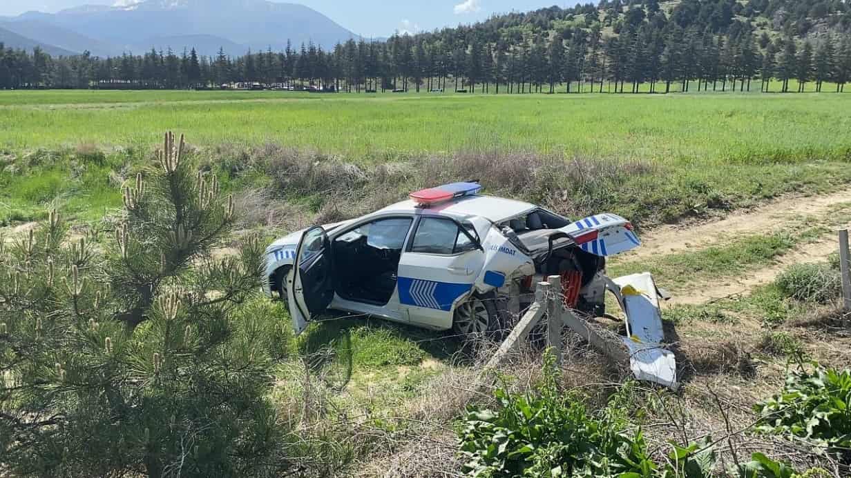 Isparta’da feci kaza: 1 polis şehit oldu, 4 asker yaralandı