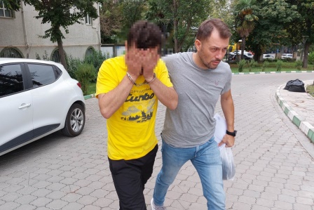 İstanbul'dan getirilen 2 kilo 976 gram metamfetamin ele geçirildi: 4 gözaltı