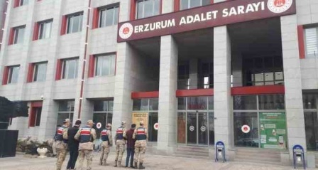 Kablo hırsızları Jandarma'dan kaçamadı