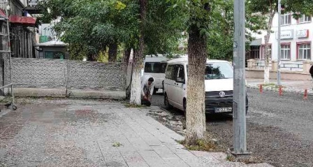 Kars'ta şüpheli çanta polisi harekete geçirdi